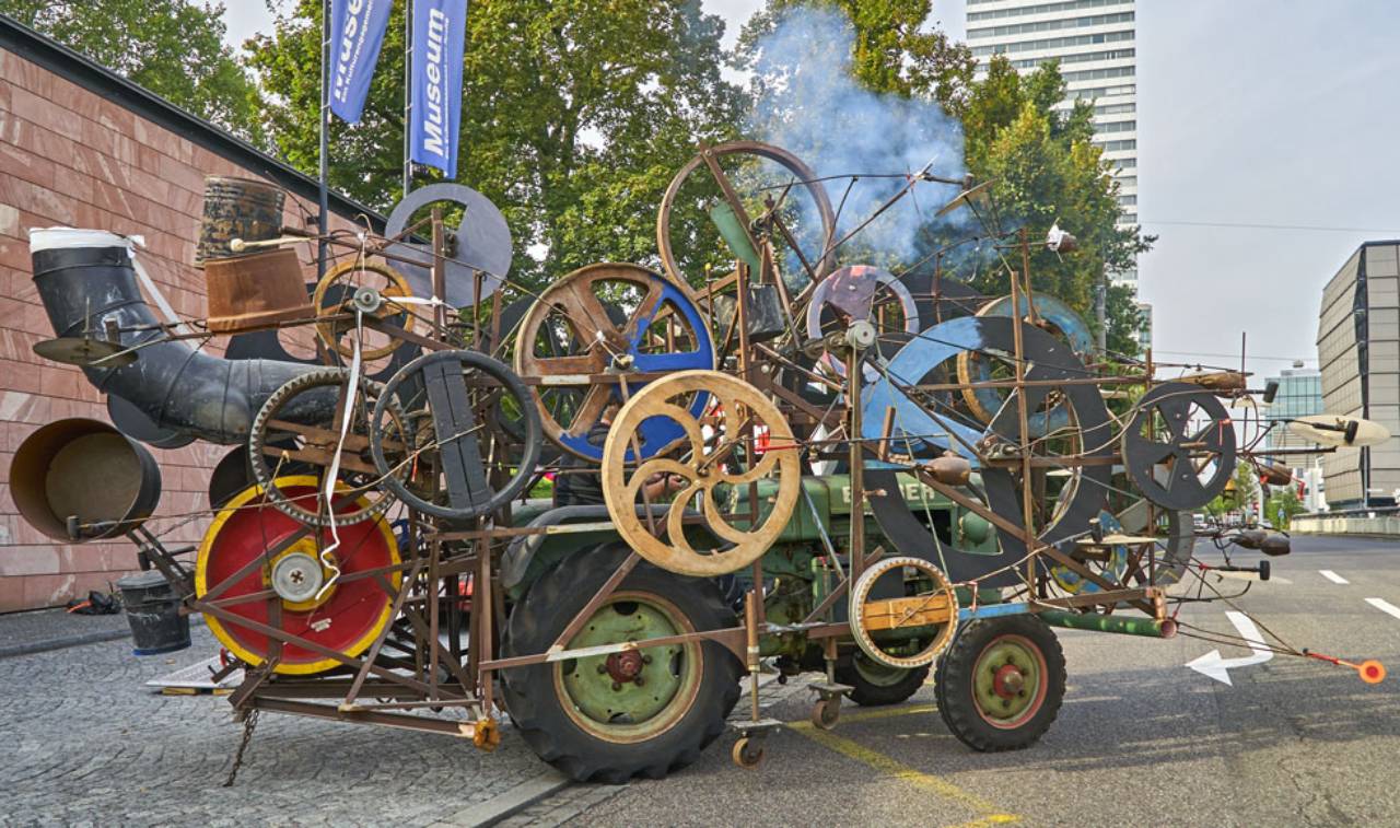 Jean Tinguely, Klamauk, 1979 315 x 660 x 315 cm Museum Tinguely, Donation Niki de Saint Phalle; © 2018, ProLitteris, Zürich; Foto: Museum Tinguely, Basel/Daniel Spehr