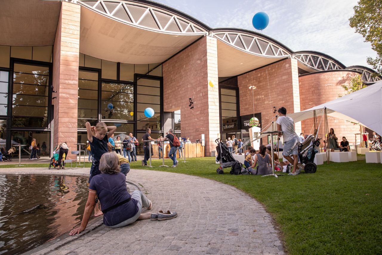 KW 39 DE Besucherzahlen Jubiläumsfest