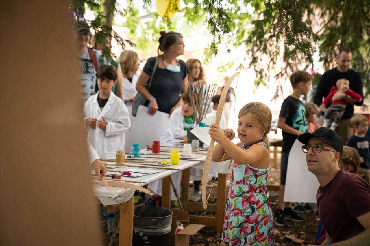 KW 39 DE Besucherzahlen Jubiläumsfest